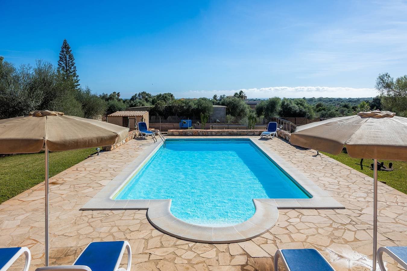 Foto 5 von 24: Perfekte Finca "Can Pota" mit großem Garten und Pool