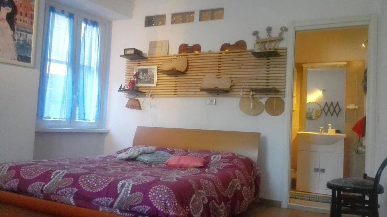 Foto 4 von 12: Double Room with Private Bathroom