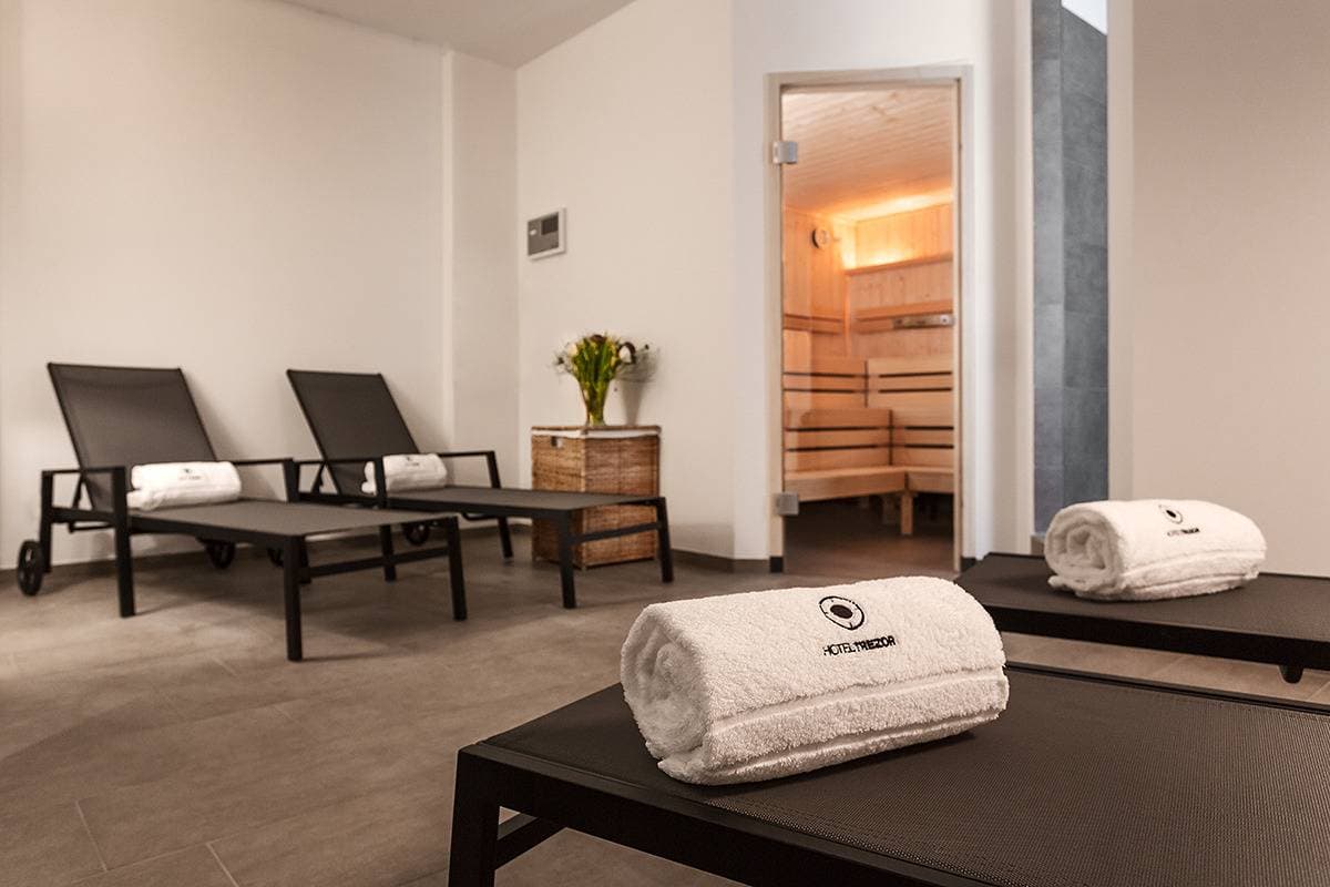 Foto 5 von 9: Hotel Trezor - Doppelzimmer Stahl