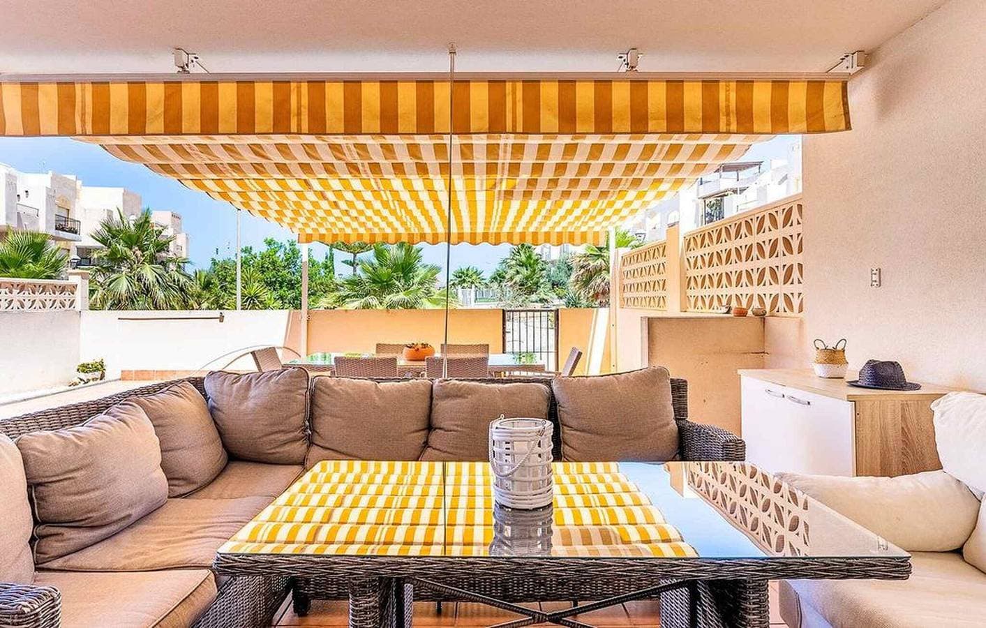 Foto 2 von 40: Ferienwohnung "El Toyo" mit Gemeinschaftspool, privaten Terrassen und WLAN