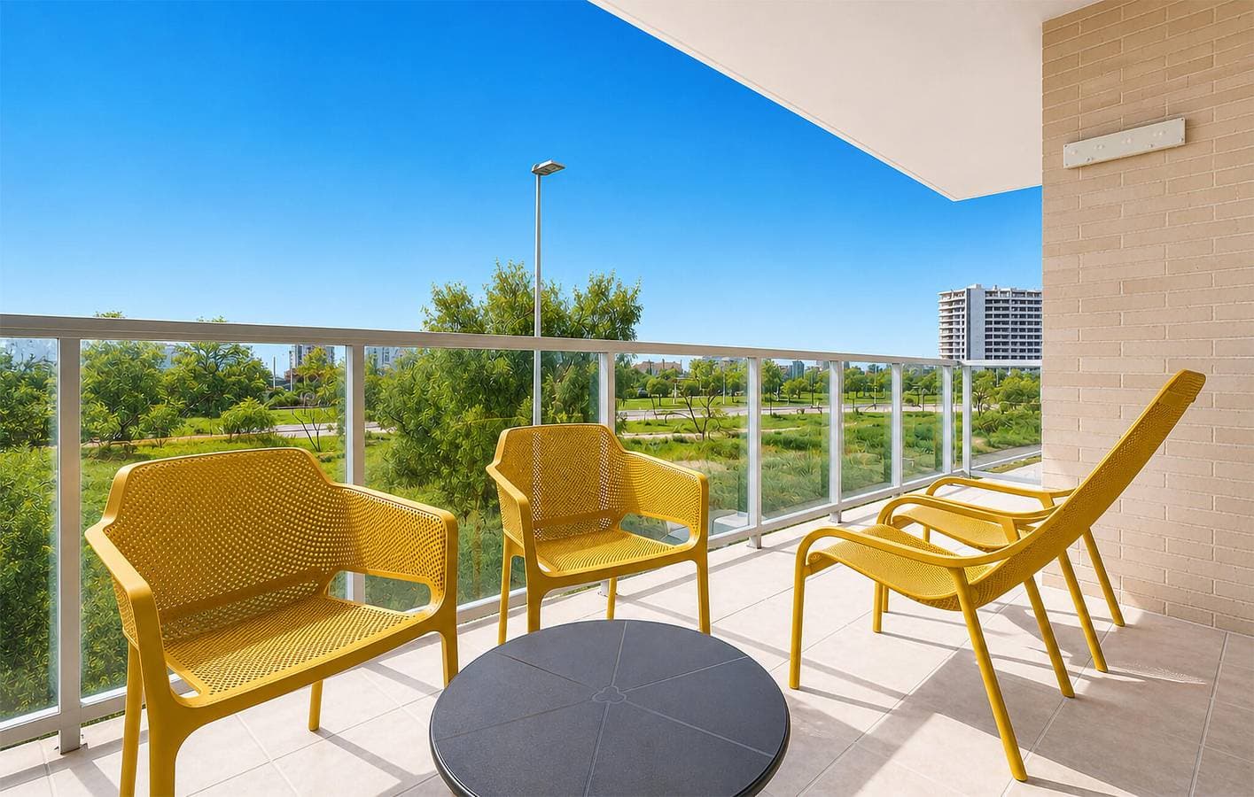 Gemütliche 2-Zimmer-Wohnung mit Pool, Terrasse und Strandzugang – Playa Masbó 1