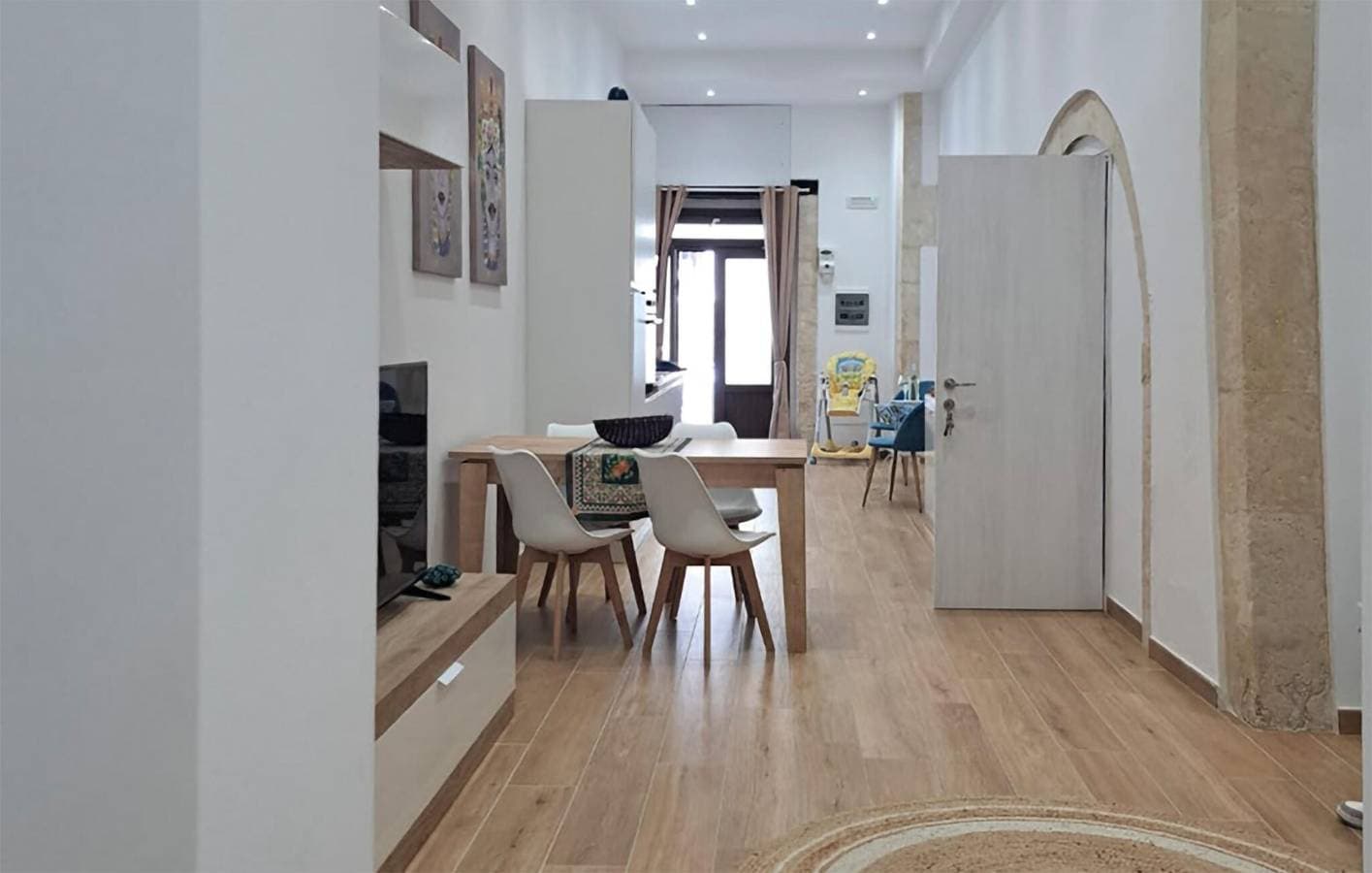 Foto 9 von 21: Moderne 2-Zimmer-Wohnung, 2,5 km vom Strand entfernt