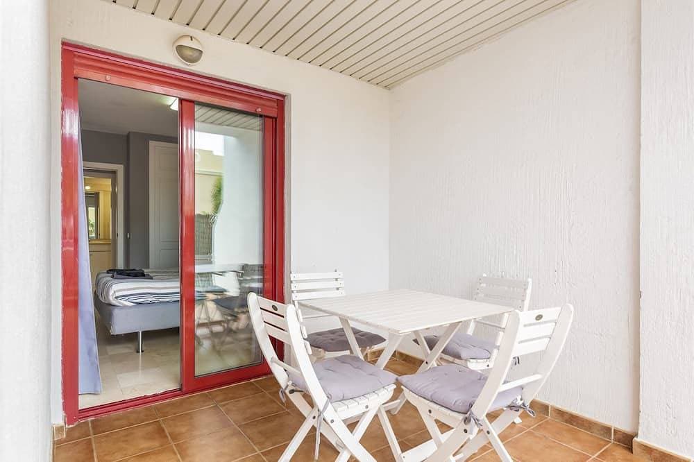 Foto 11 von 21: Nouveau. Bel Appartement Avec Jardin