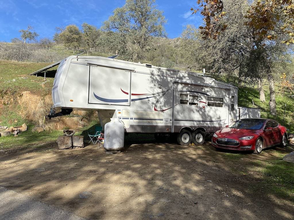 Foto 2 von 48: Off-Grid Rv 🏕 - Be Adventurous, Come Stay With Us and Live Off-Grid
