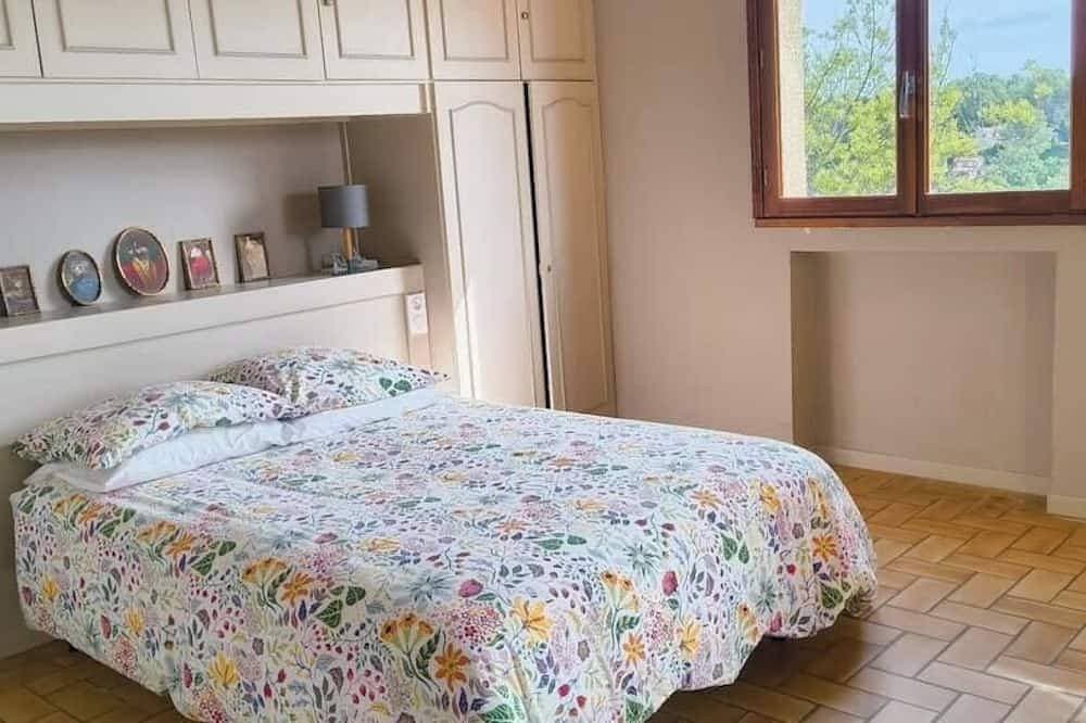 Foto 2 von 25: Large, friendly and bright villa with pool