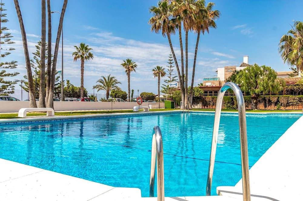 3 bedroom awesome apartment in Benajarafe 1
