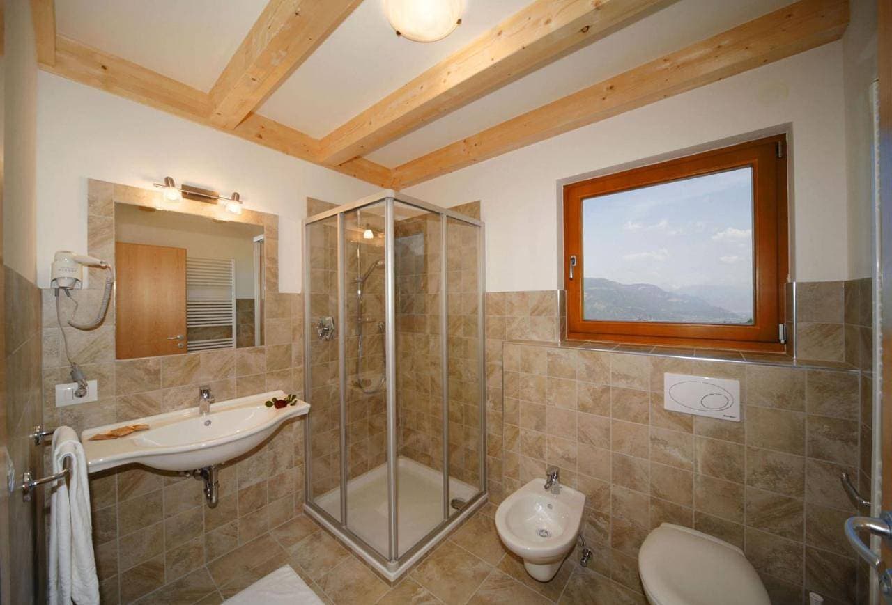 Foto 4 von 5: Double Room with Balcony