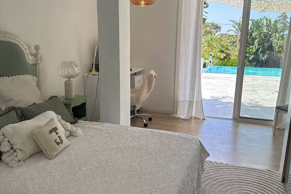 Foto 4 von 30: Californian style villa, 8 people, heated pool 5 min from the beach