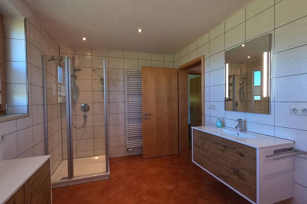 Foto 13 von 30: Die Ferienwohnung \"Drei-Länder-Eck\" im schönen Bregenzer Wald mit 2 Schlafzimmer