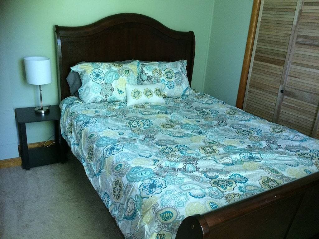 Foto 3 von 13: Ruhige, geräumige Wohnung im Herzen von Marquette!
