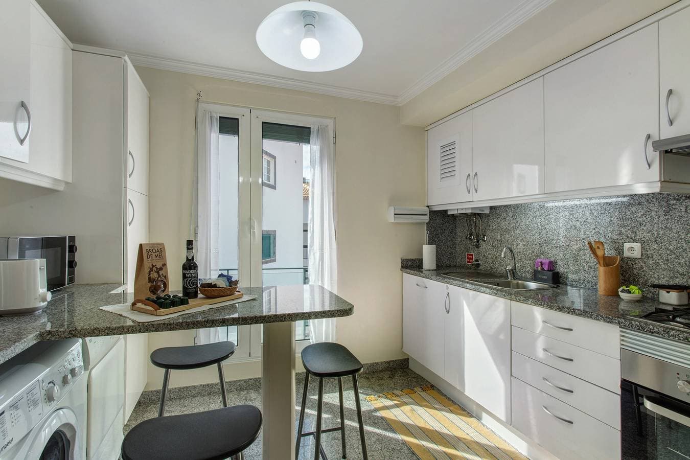 Foto 7 von 28: Ferienwohnung 'Fontinha' mit WLAN
