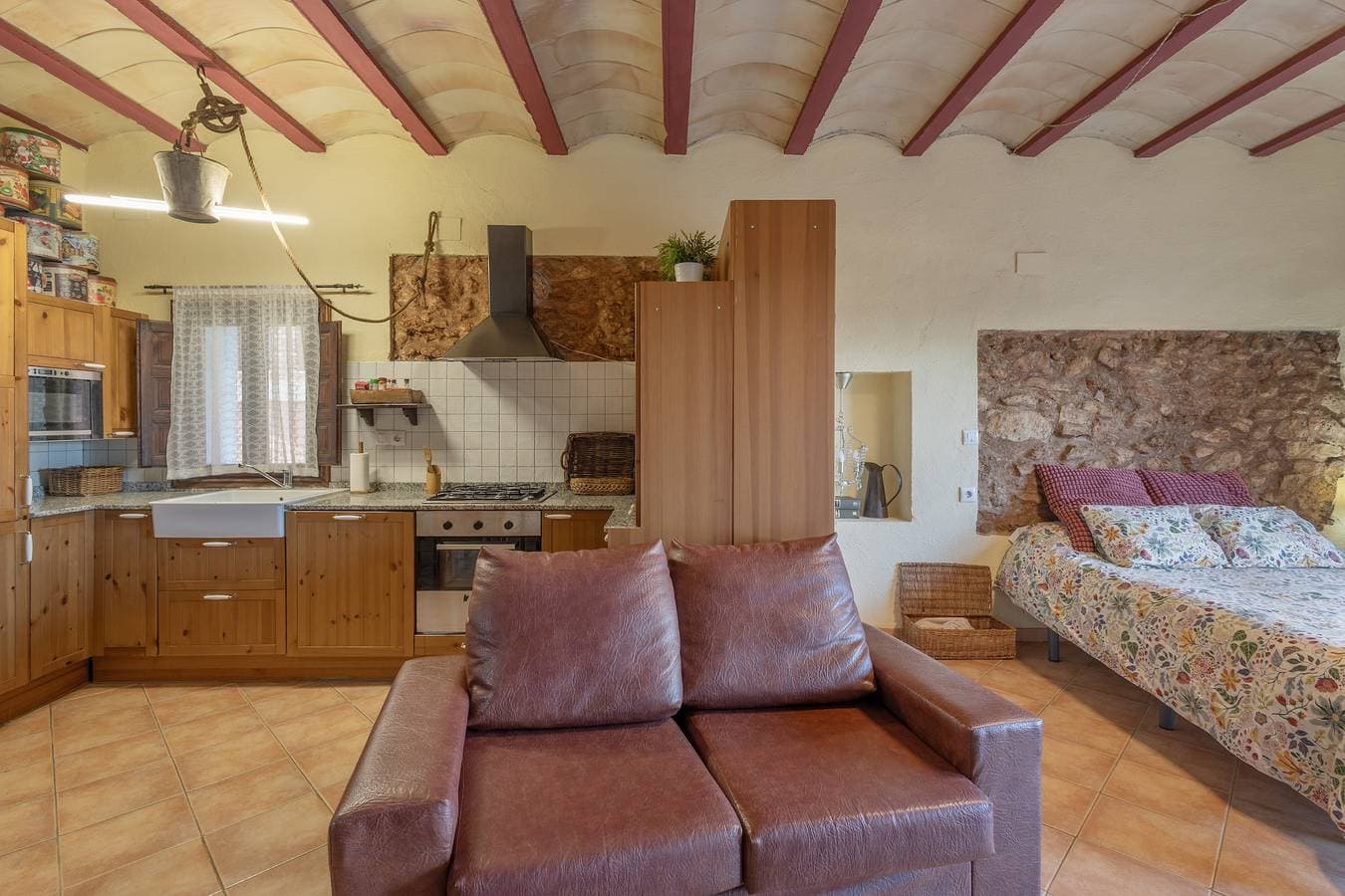 Foto 13 von 28: Ferienhaus 'Loft Rural Orenetes Ideal für Paare' mit Bergblick, WLAN und Klimaanlage