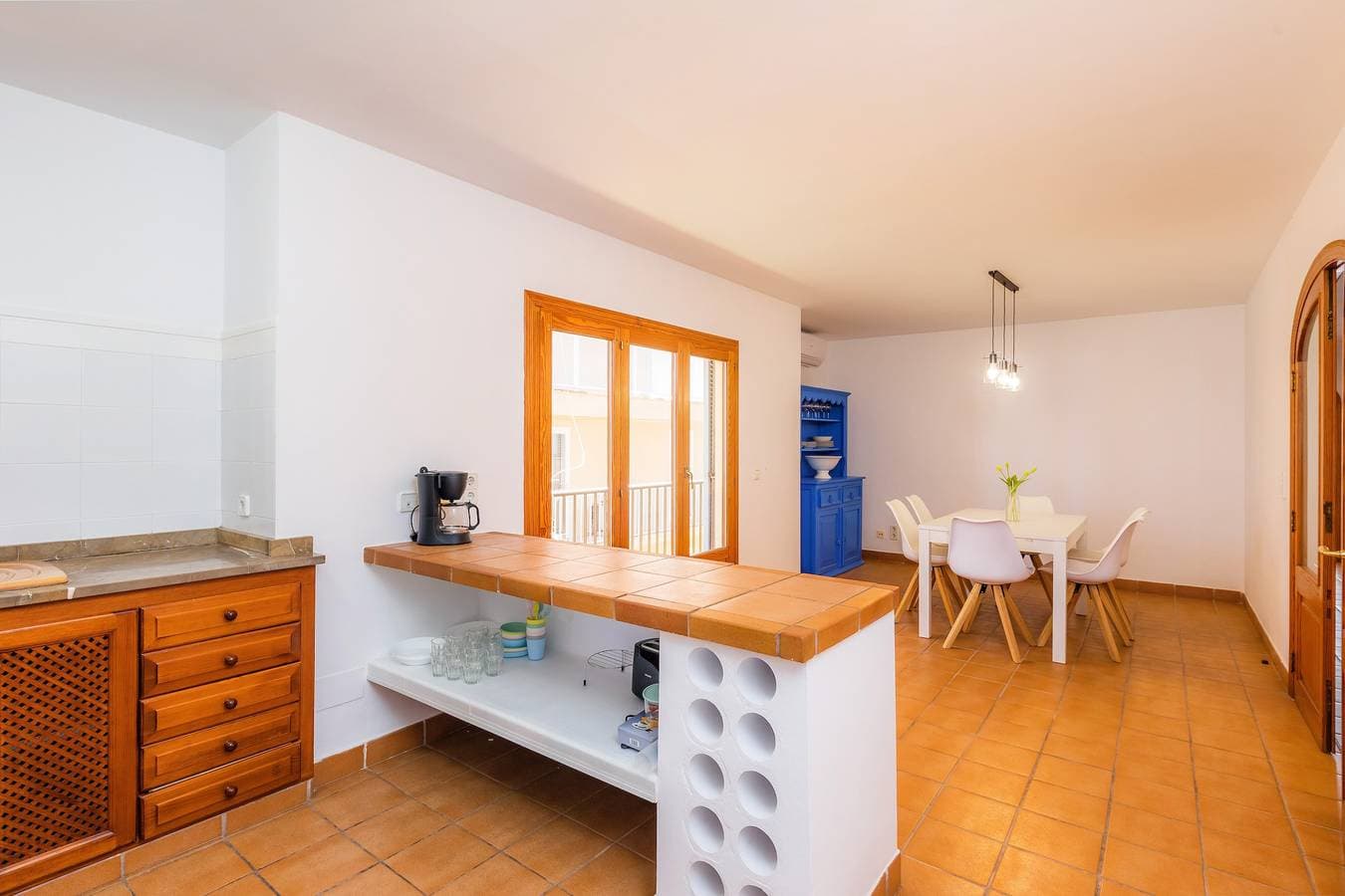 Foto 9 von 30: Ferienwohnung 'Es Port' in Strandnähe mit Meerblick, Terrasse und WLAN