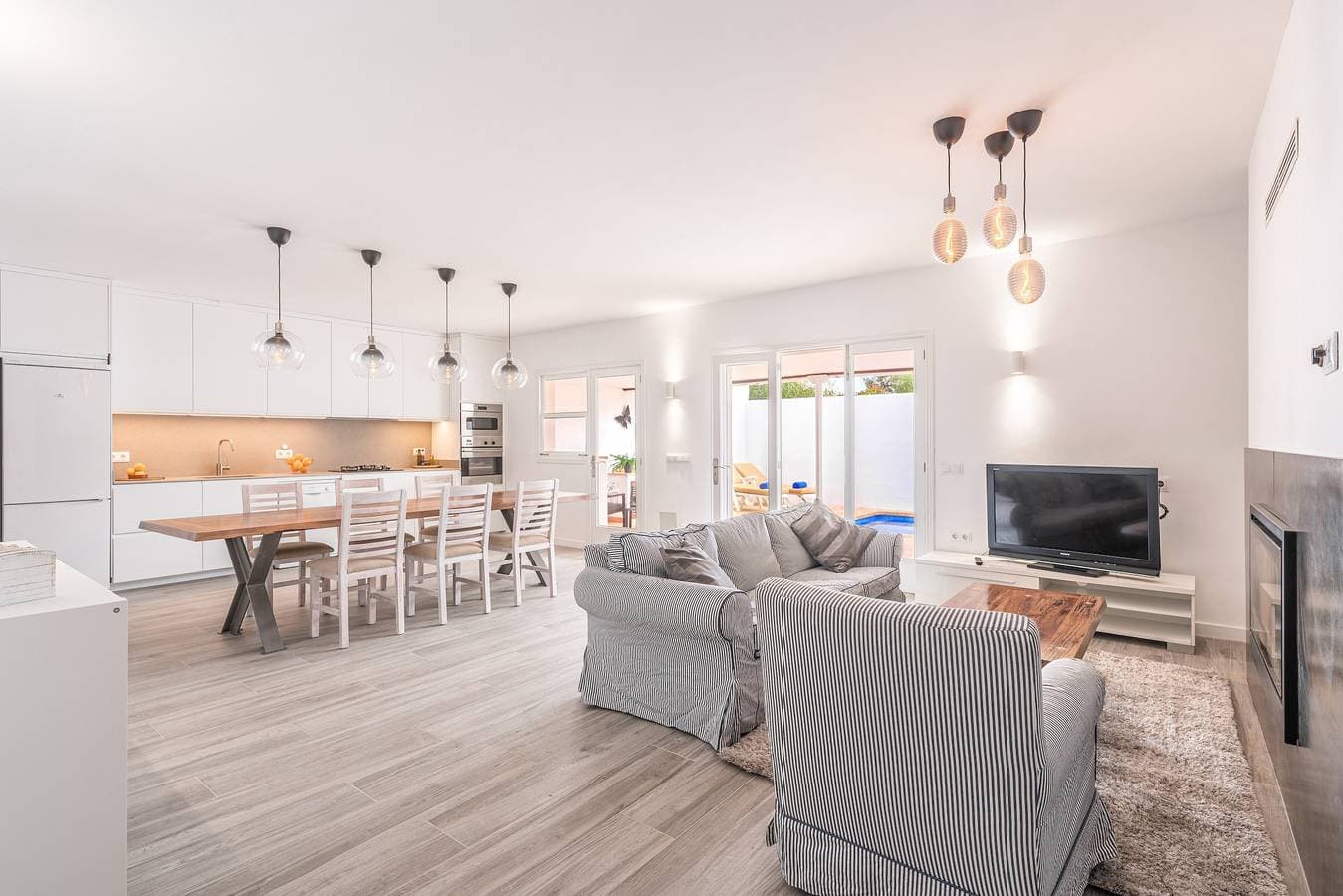 Foto 7 von 40: Ferienhaus "Sestanyolet" mit Meerblick und Bergblick, WLAN, Pool & Terrasse