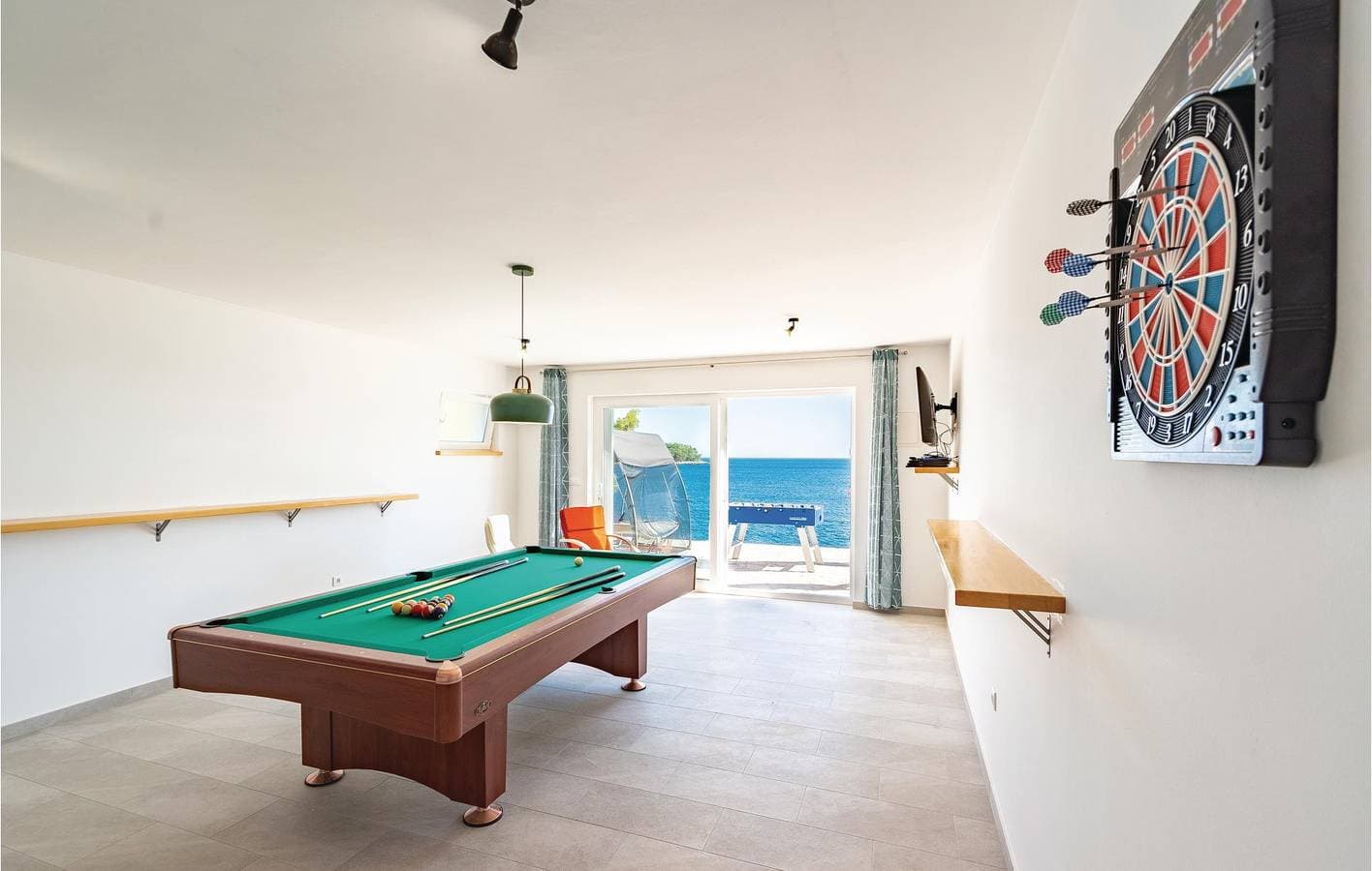 Foto 7 von 56: Reizende 164 m² große Wohnung mit Pool, Terrasse und nur 600 m vom Strand entfernt