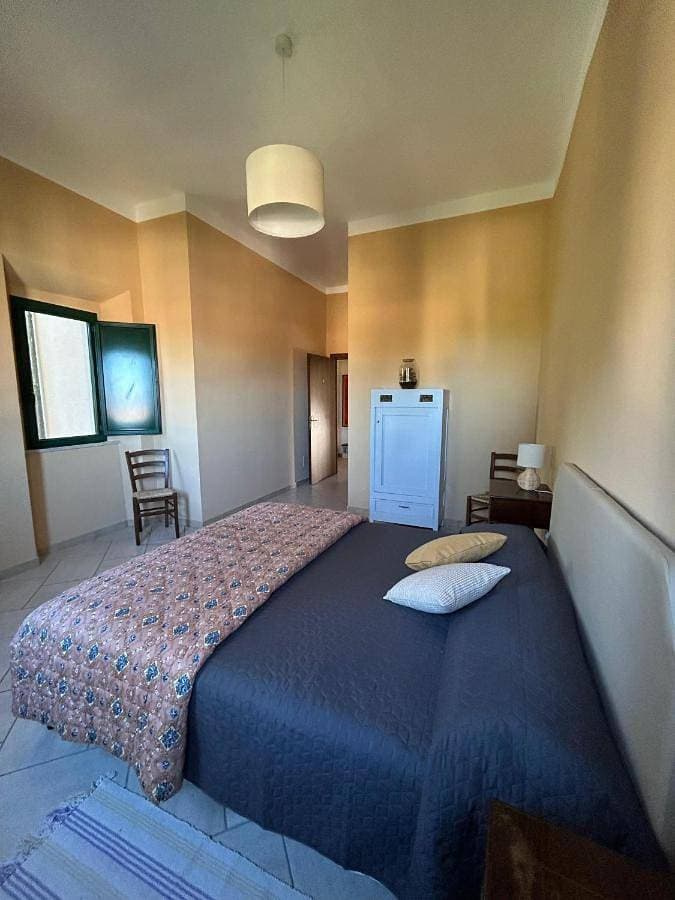 Foto 2 von 5: Double Room with Private Bathroom