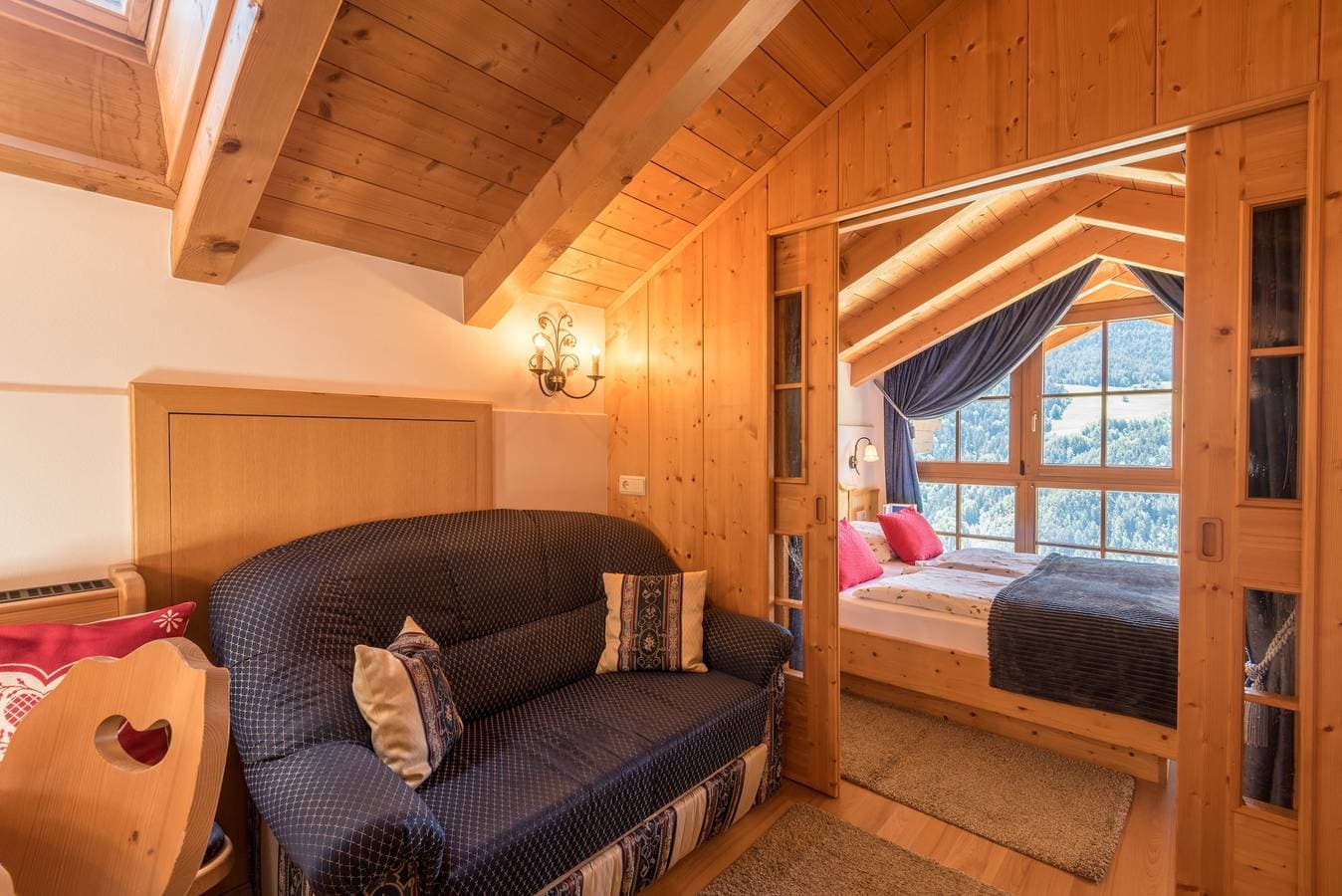 Foto 4 von 22: Moderne Ferienwohnung "Malga - Unterkehr" mit Bergblick, WLAN, Garten & Terrasse