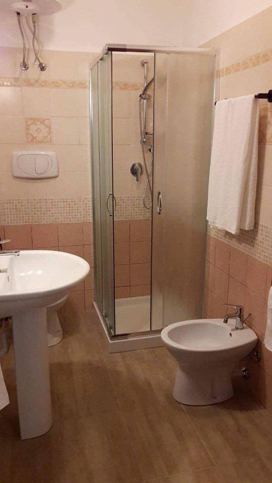 Foto 9 von 9: Double or Twin Room