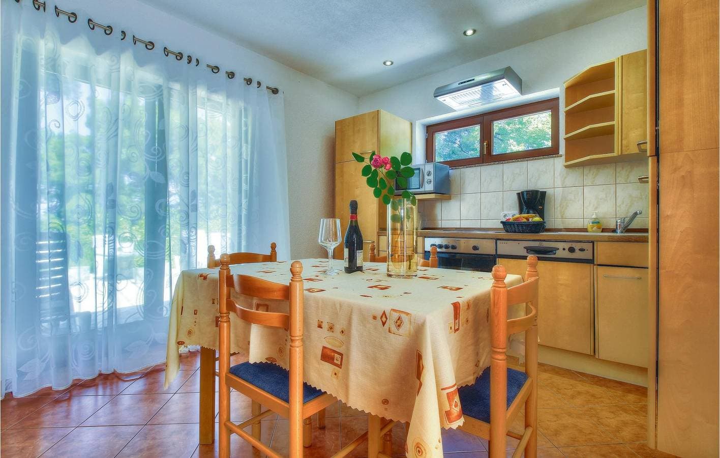 Foto 4 von 26: Apartment am Meer mit Pool, WLAN und Parkplatz in der Nähe von Montrin