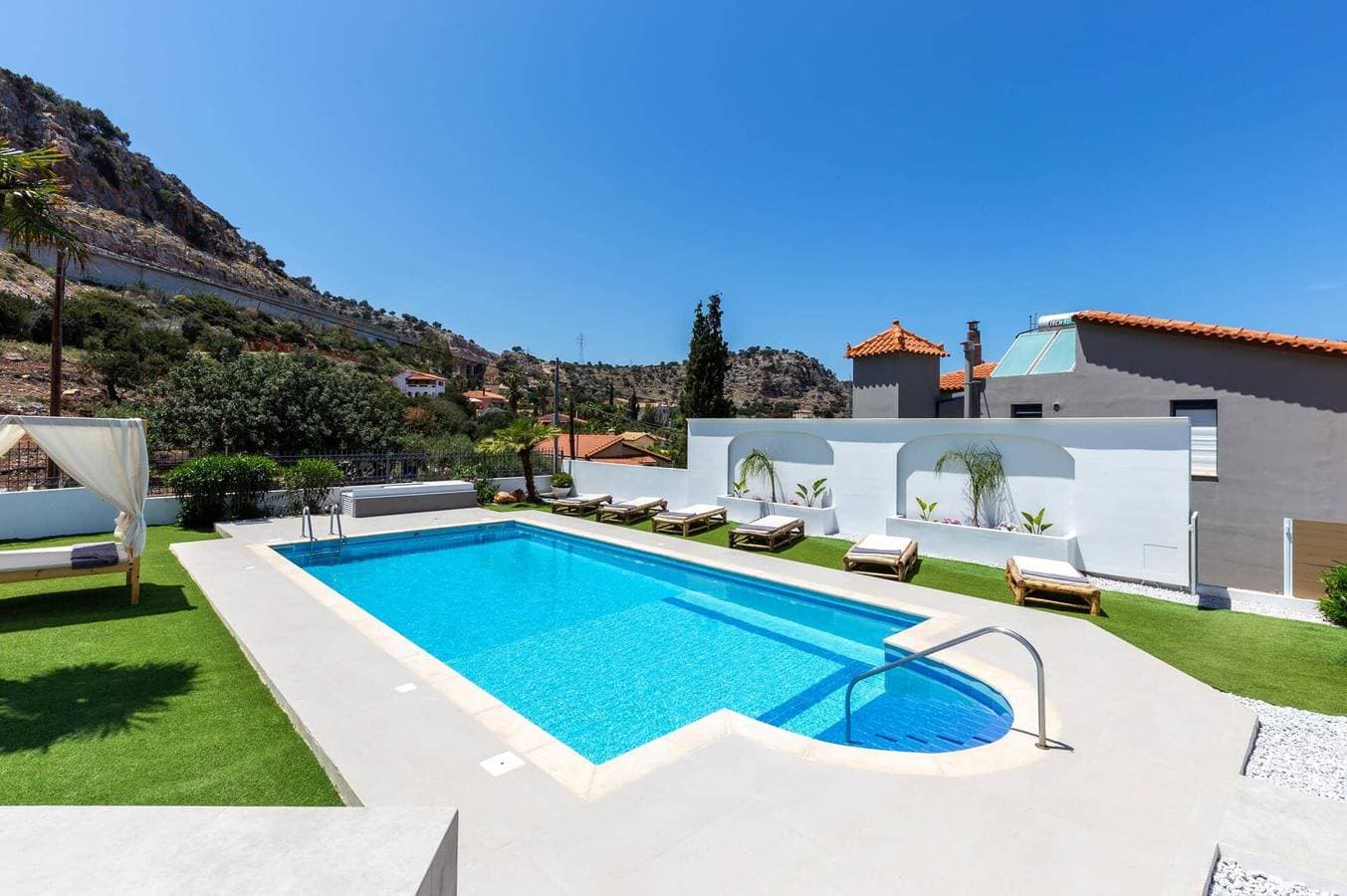 Foto 2 von 28: Villa für 8 Personen mit Garten