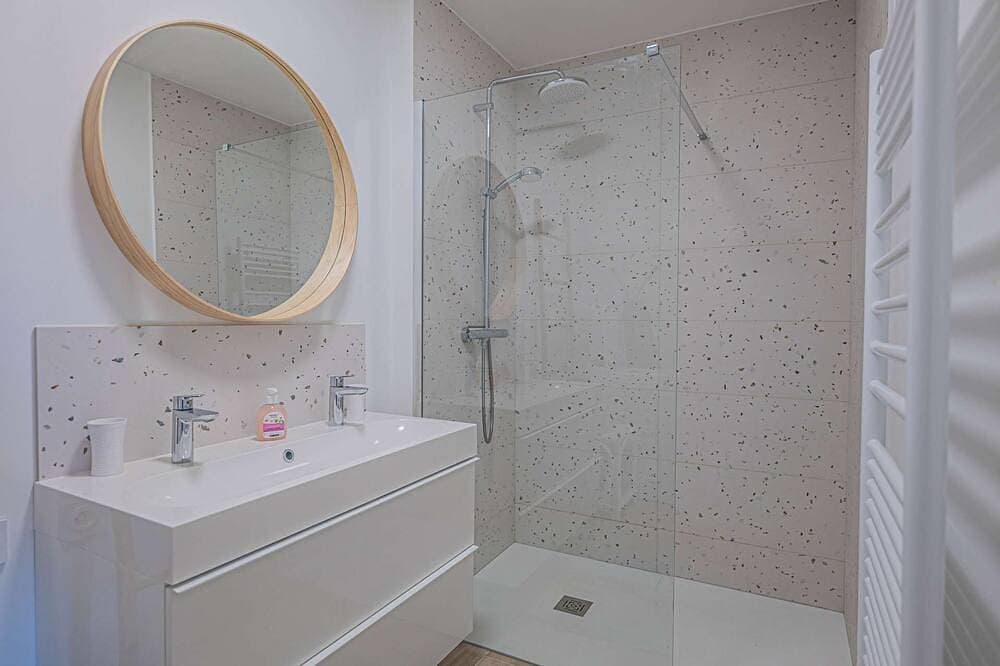 Foto 5 von 10: Sainte-Maxime - 2 Schlafzimmer - Im Herzen Des Stadtzentrums - In Strandnähe