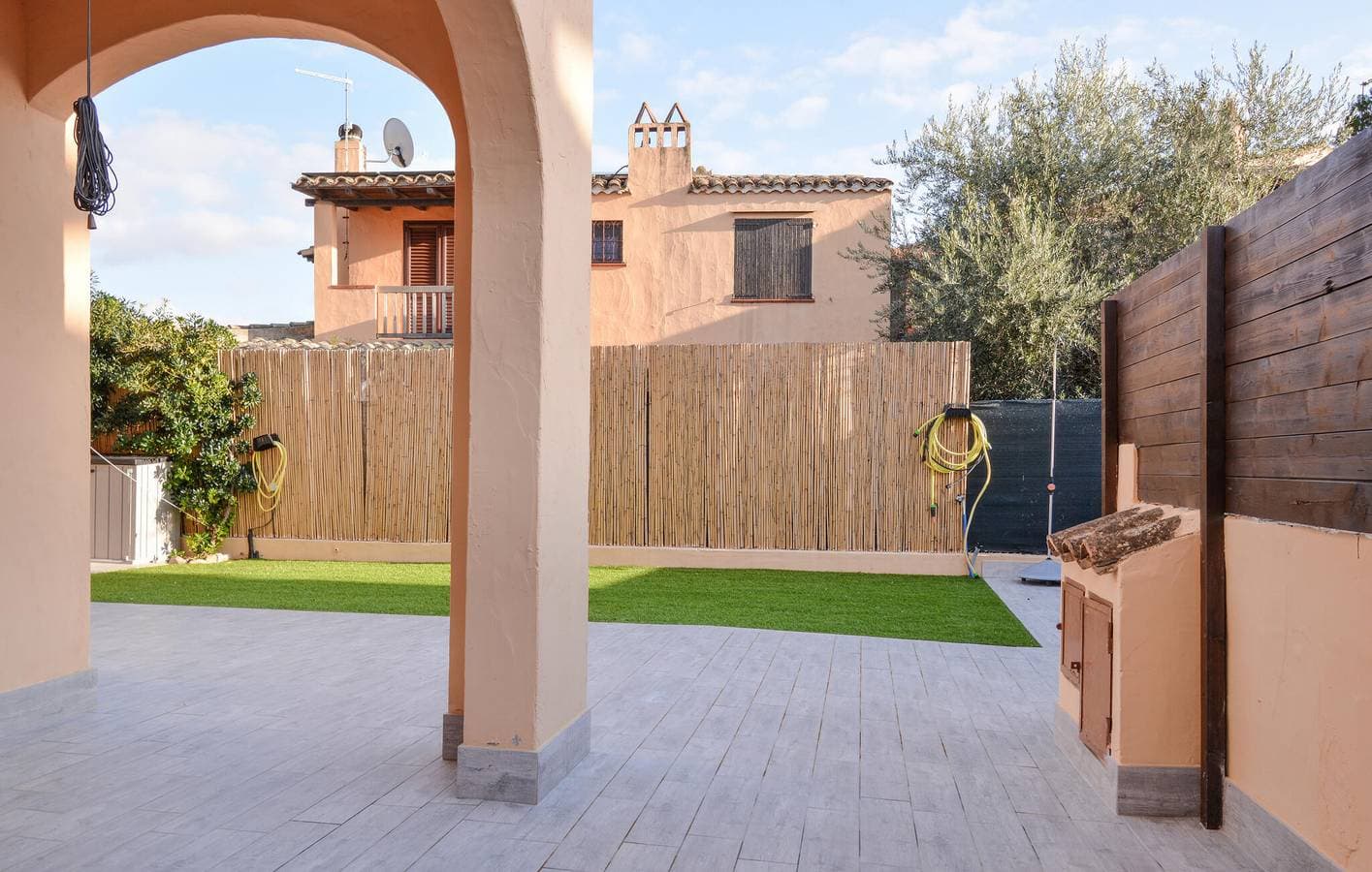 Foto 9 von 17: Gemütliche Wohnung mit Garten, Parkplatz und AC in der Nähe von Marina di Capitana Beach