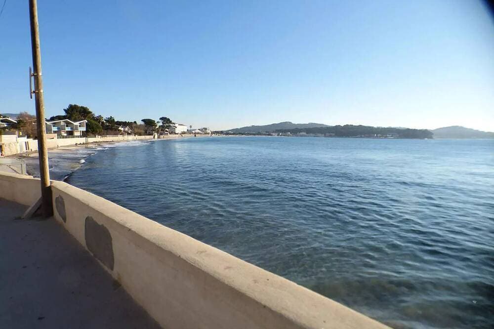 Foto 8 von 13: Residence Les Maisons De La Plage - T2 duplex in secure residence, private parking, swimming pool, air conditioning, internet