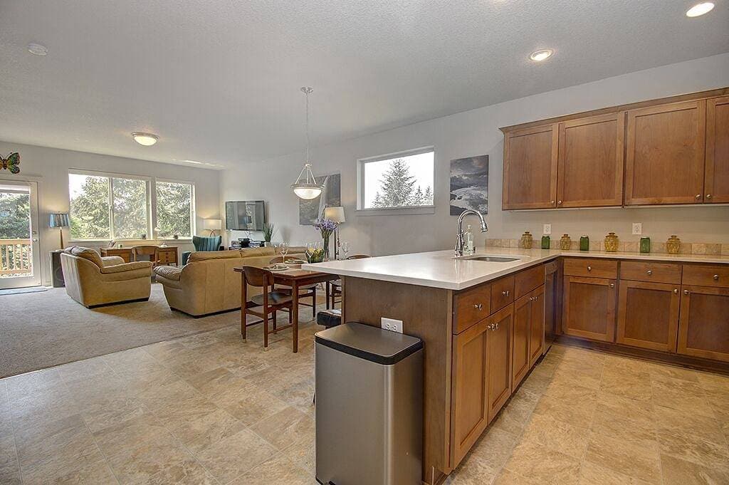 Foto 6 von 25: Beautiful & pet friendly! Close to Downtown and Hwy