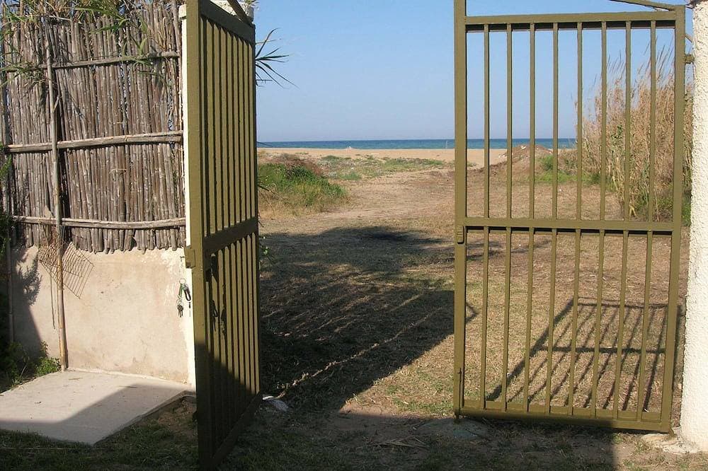 Foto 7 von 30: Chalet mit privatem Pool mit direktem Zugang zum Strand