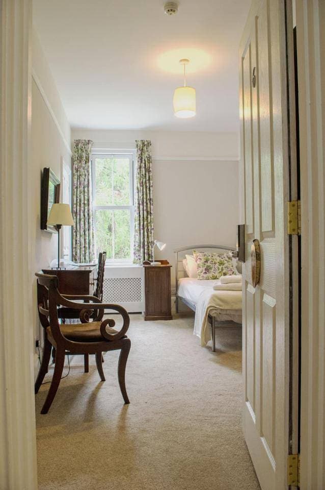 Foto 7 von 11: Double Room with Private Bathroom