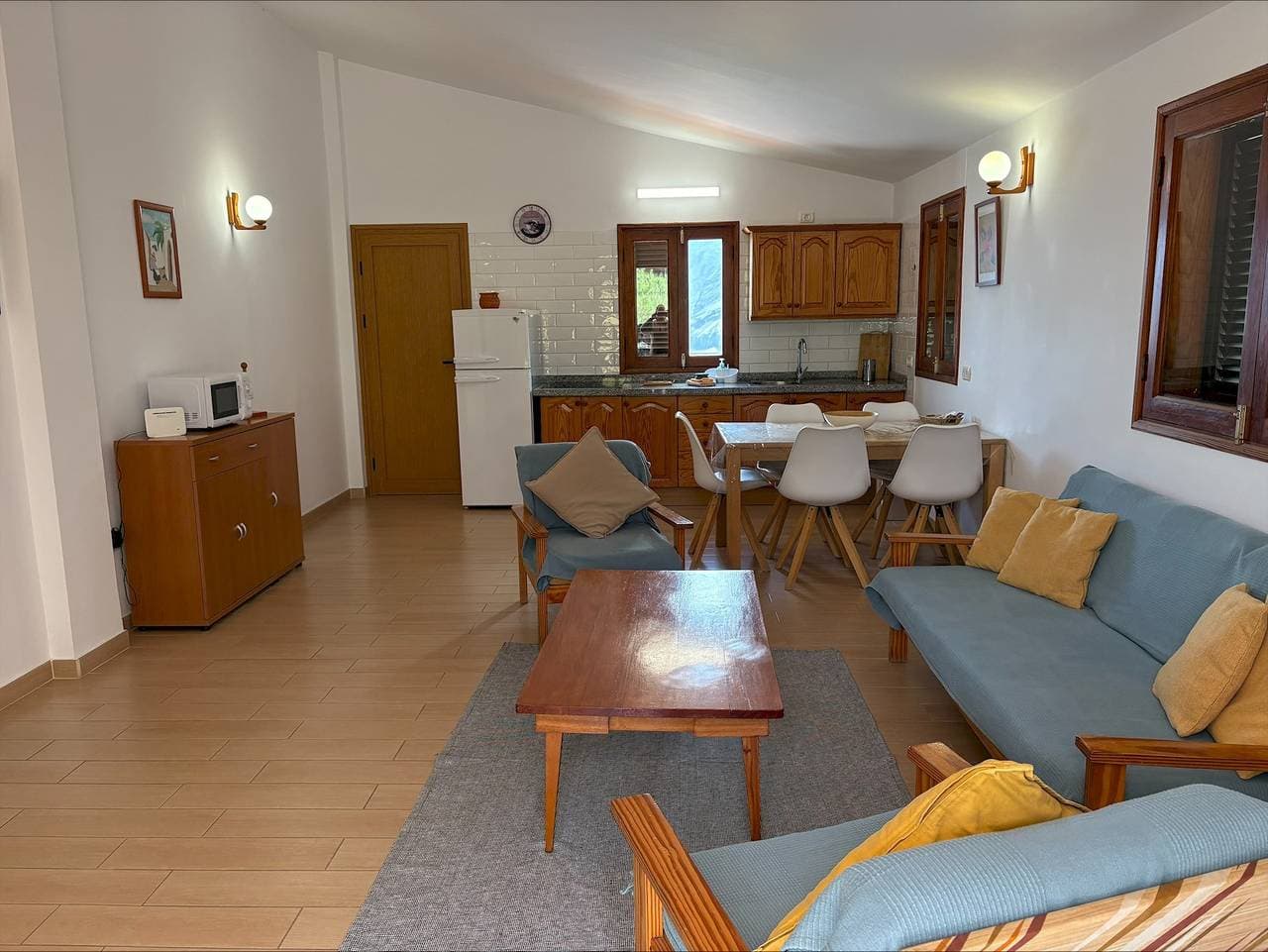 Foto 8 von 20: Ferienwohnung für 4 Personen mit Terrasse