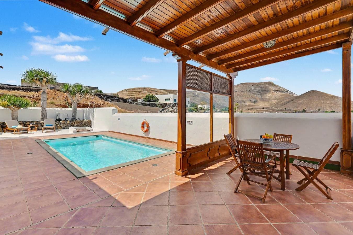 Foto 2 von 30: Ferienvilla 'Villas Yaiza Buenlugar' mit Meerblick, privatem Pool & WLAN