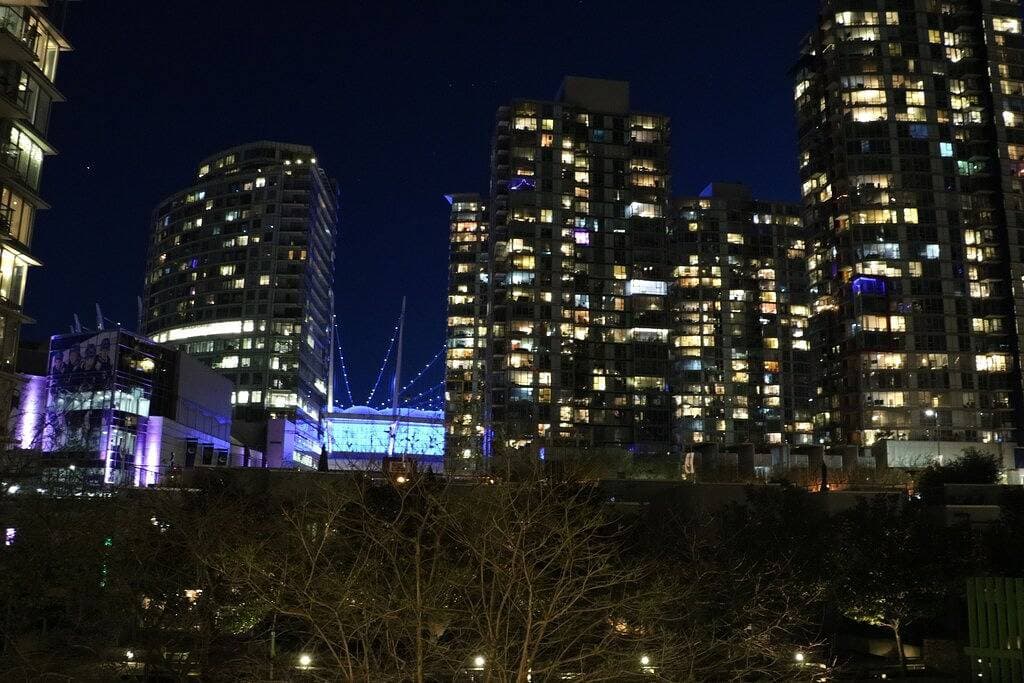 Foto 12 von 44: Erstaunlich und modern! Schöne und ruhige Aussicht! Beste Lage Innenstadt mit kostenlosen Parkplätzen