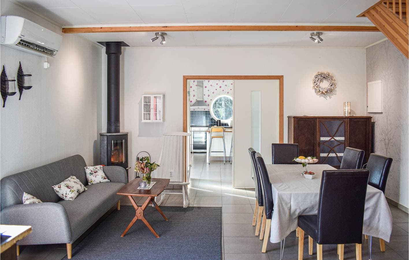 Foto 4 von 25: Ferienwohnung für 6 Personen mit Garten