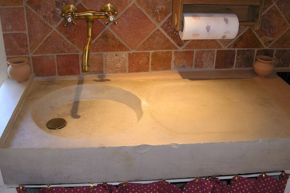 Foto 4 von 14: Ferienhaus 'Gîte 2 mit privatem Pool', Bergblick, privatem Pool & WLAN