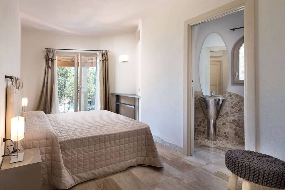 Foto 2 von 17: Villa Astrea Blu, Panoramaterrasse, privater Pool und zwei Schritte vom Strand entfernt