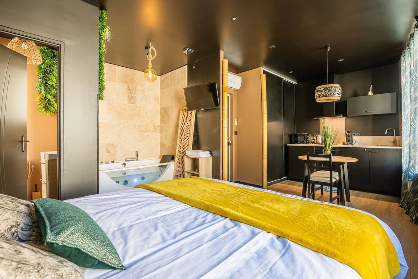 Foto 10 von 18: Studio für 2 Personen mit Whirlpool