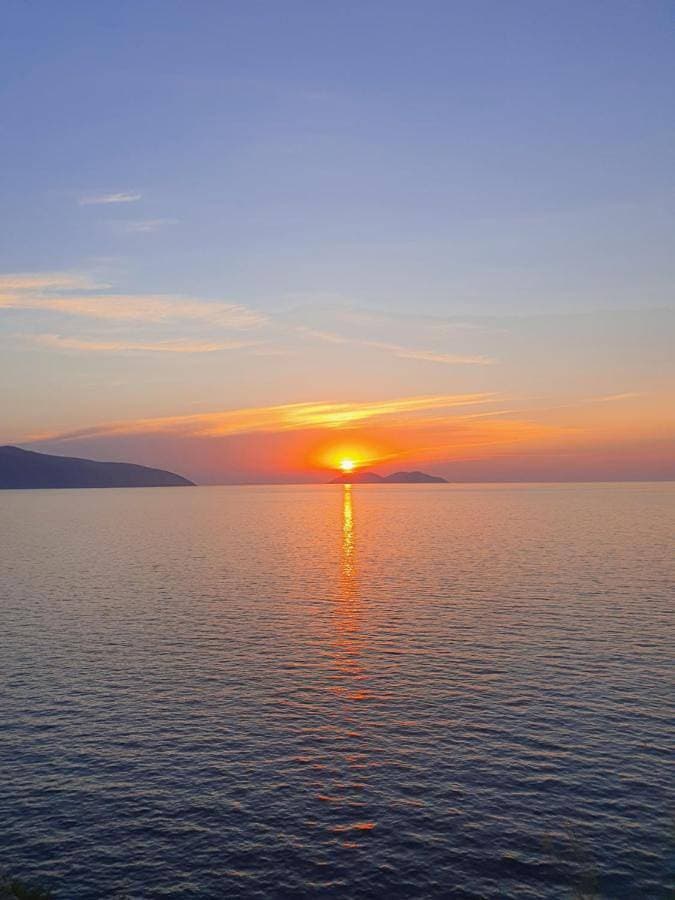 Deni Sea View Apartment 1