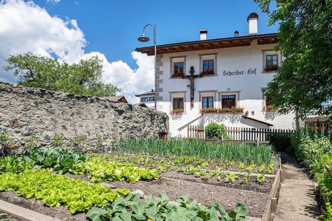 Foto 4 von 27: Ferienwohnung "Schreiberhof Panorama" mit Bergblick, Gemeinschaftsgarten und WLAN