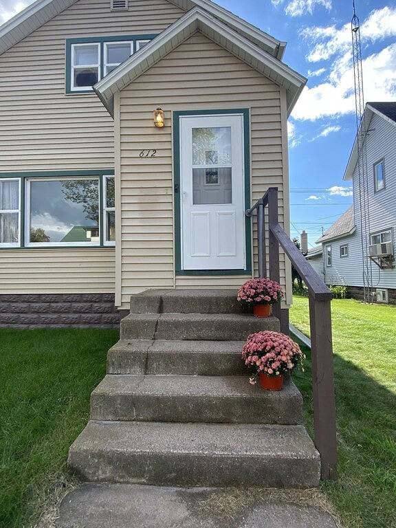 Foto 11 von 29: Beautiful Home in Ontonagon - 2 blocks from Lake Superior