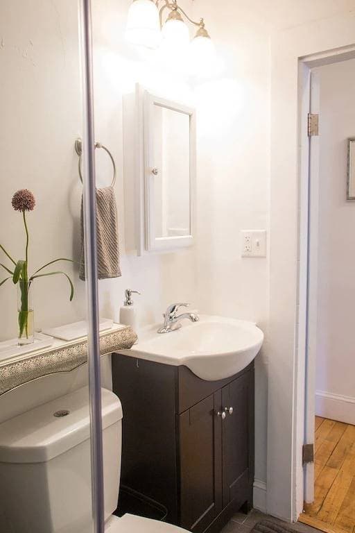 Beautiful 1st Floor Apartment & Amazing Shower 1