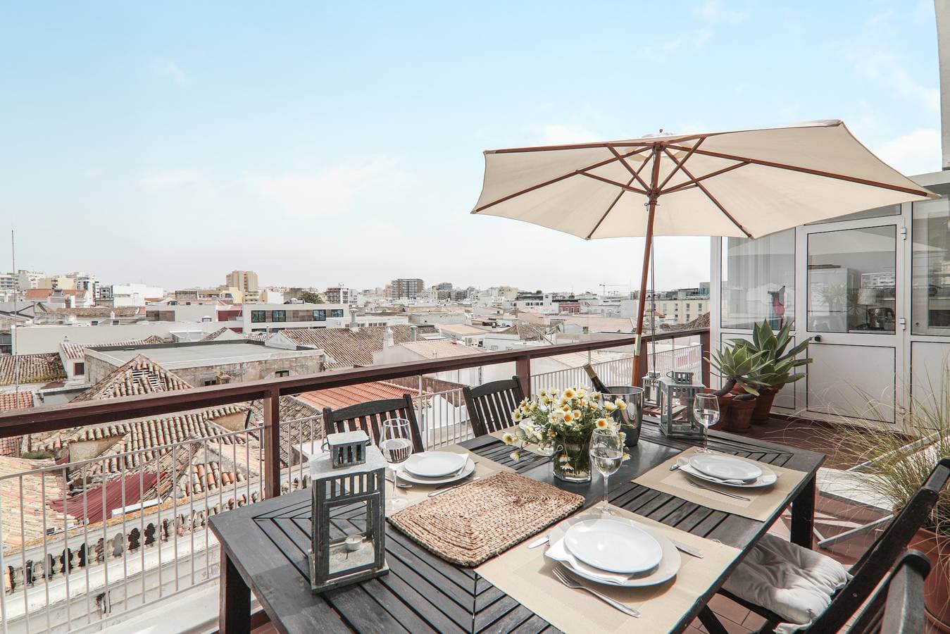 Foto 4 von 24: Apartment „Panoramic Faro“ mit Meerblick, WLAN und Klimaanlage