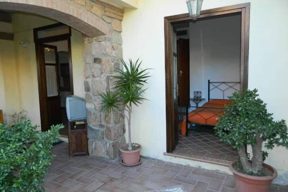 Foto 8 von 25: Haus Mit Veranda In Wenigen Schritten Vom Meer Entfernt