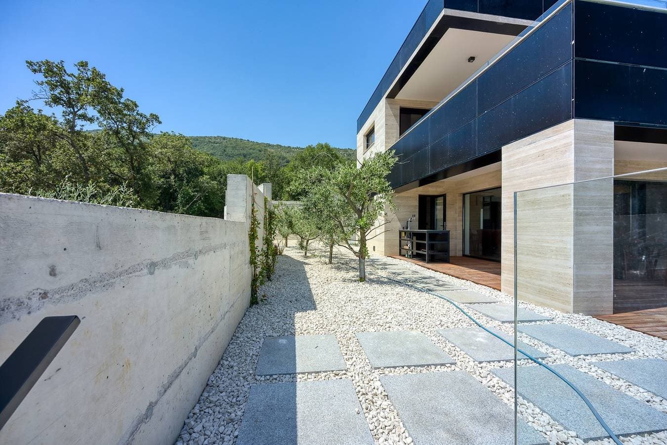 Foto 10 von 50: Ultramoderne Villa Unea mit atemberaubendem Meerblick