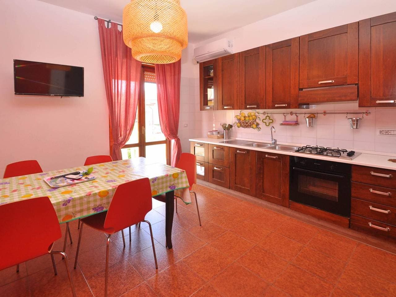 Foto 4 von 20: Ferienwohnung für 7 Personen mit Balkon