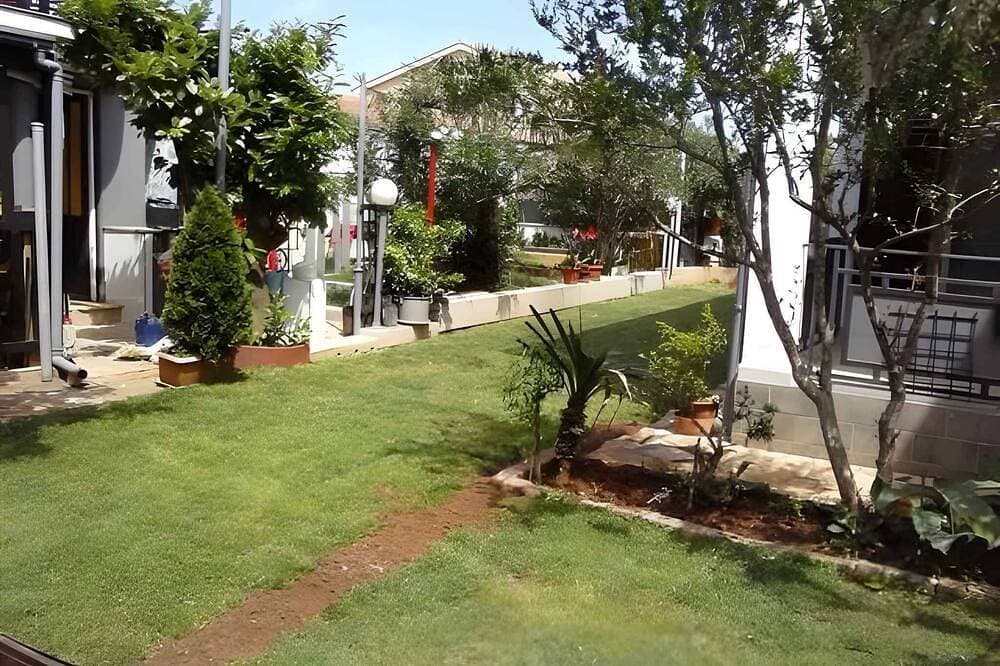 Foto 12 von 30: Ferienwohnung mit Klimaanlage und Terrasse