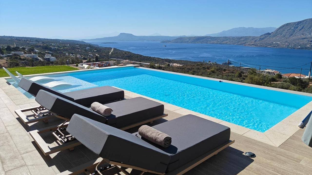 Bay Overlook Villa heated pool 1