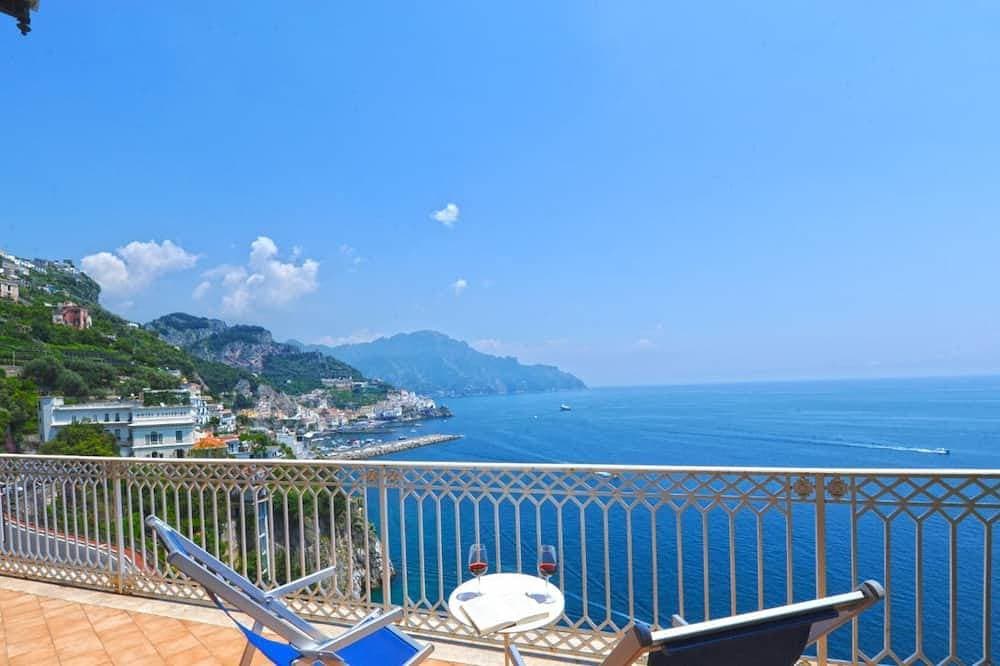 Herrliches Amalfi-Anwesen mit Blick auf das Meer, atemberaubende Aussicht, in der Nähe des Strandes 1