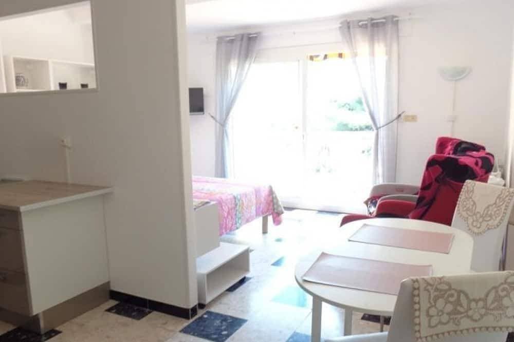 Gemütliche F1-Wohnung mit Terrasse, Garage und Aufzug - Zentrumsnah in Amélie-les-Bains 1