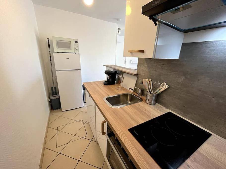 Foto 7 von 27: Two-Bedroom Apartment